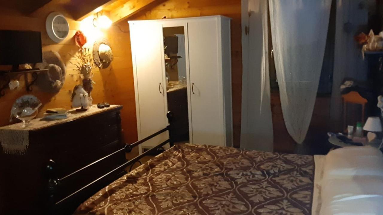 Beb Villa Sorriso San Benedetto Val di Sambro Eksteriør billede