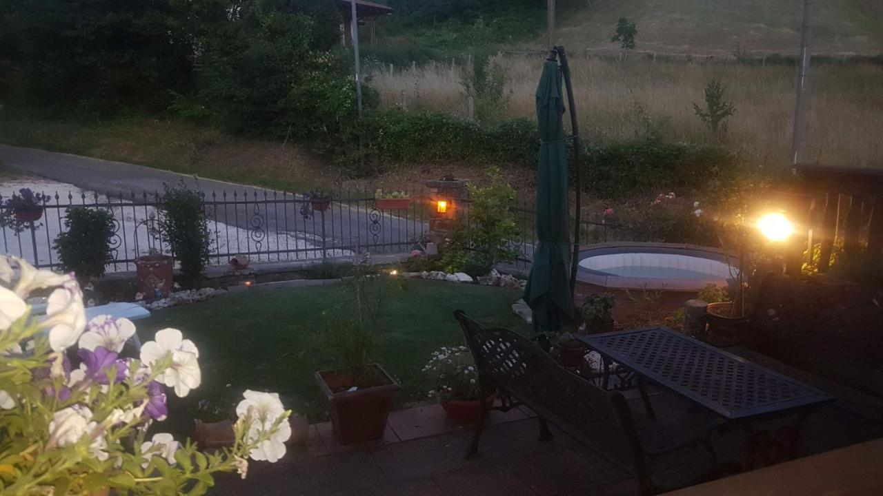 Beb Villa Sorriso San Benedetto Val di Sambro Eksteriør billede